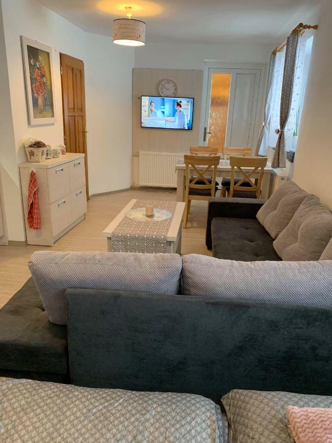 Apartman Filipovice S Letni Terasou Eksteriør billede